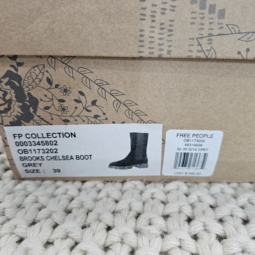 Free People Brooks Lug Chelsea Boots. Size 39 - US 9, NIB - Picture 15 of 16